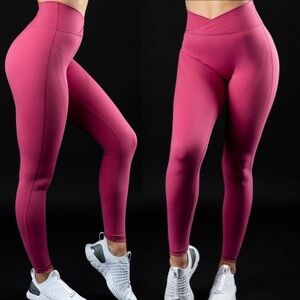 NWT Alphalete Surface Path Laser Cut Legging